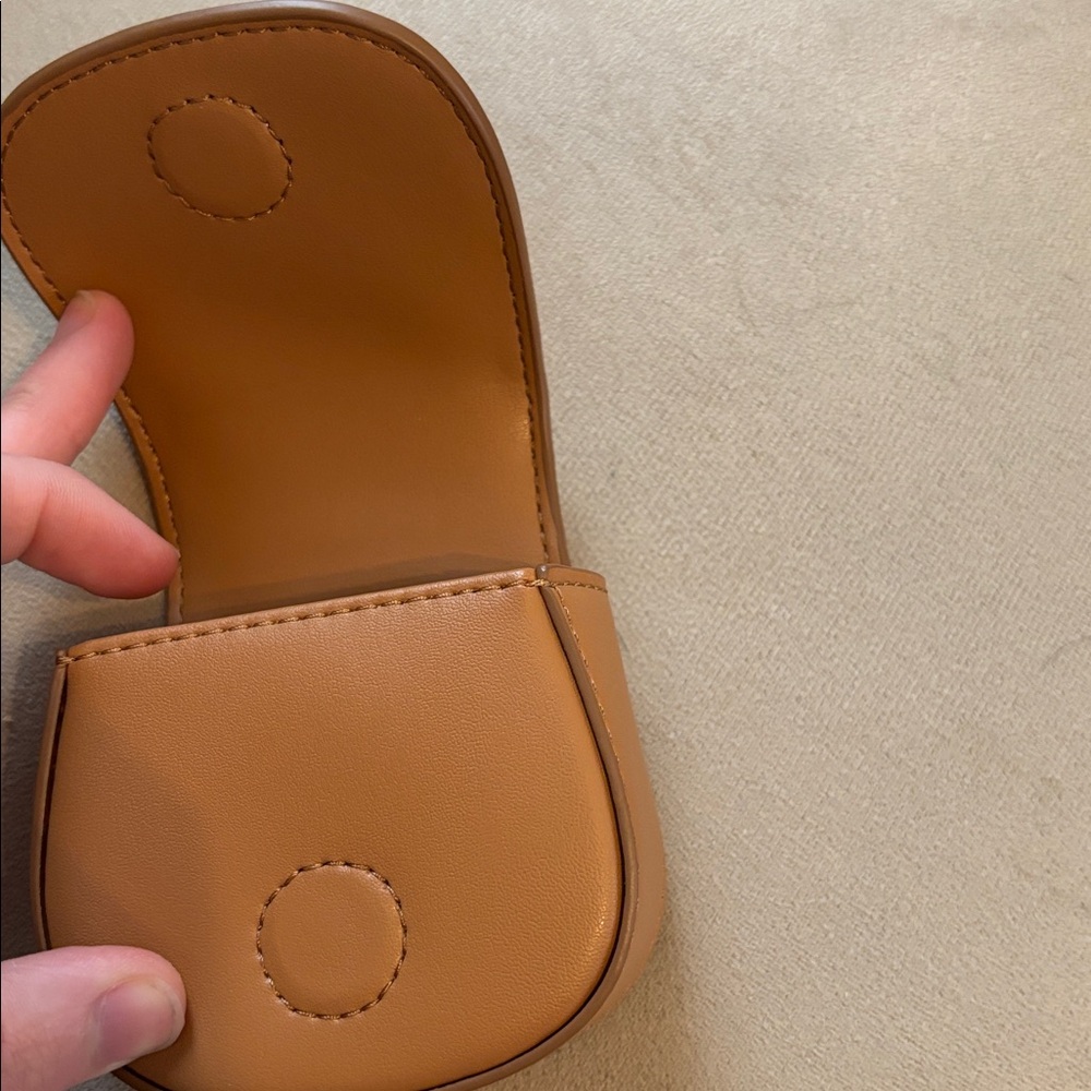 Lululemon Chestnut Pouch - Picture 5 of 5